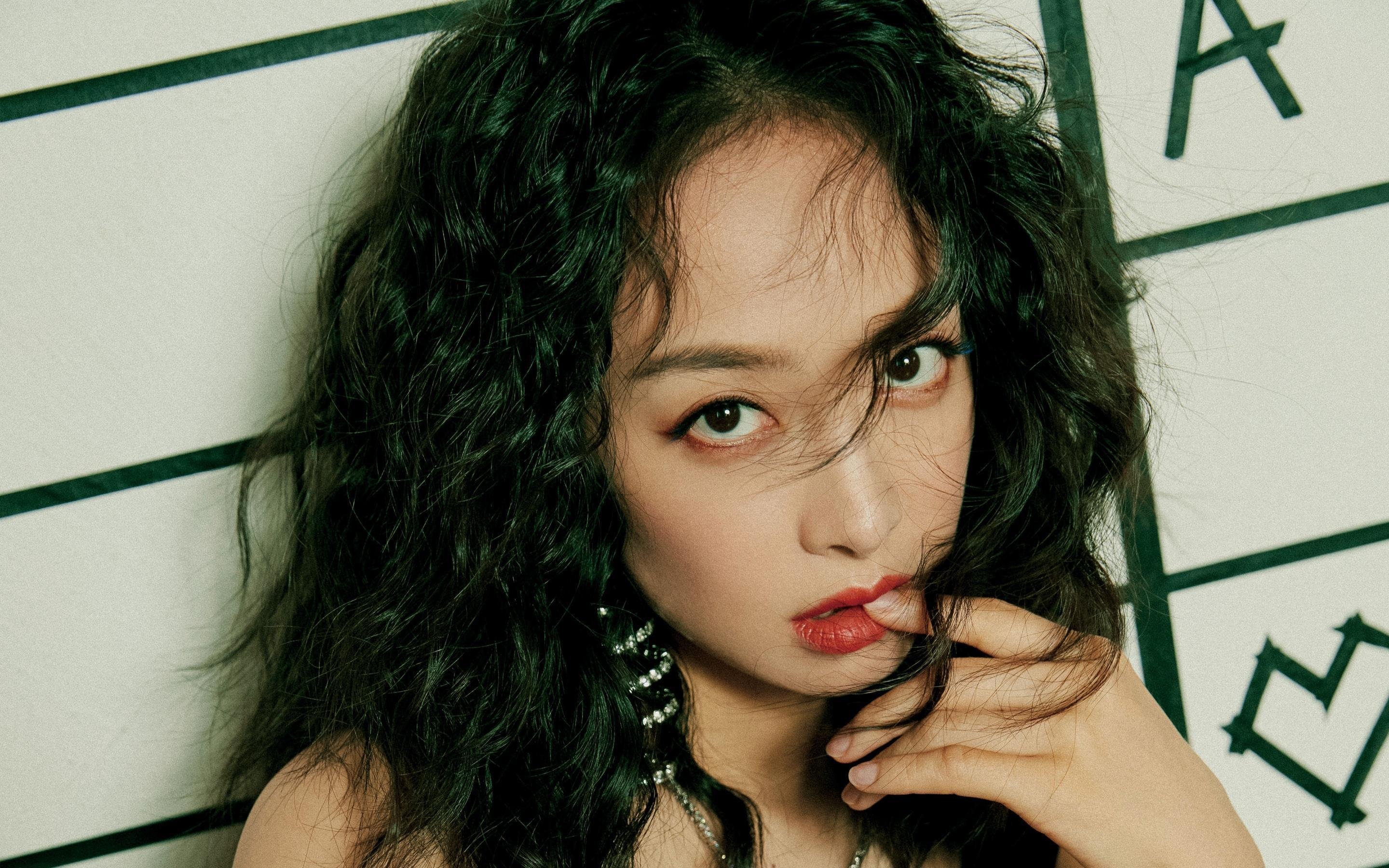 爱游戏平台-足坛黄金搭档再度联手，引领进攻潮流，足球黄金一代都有谁